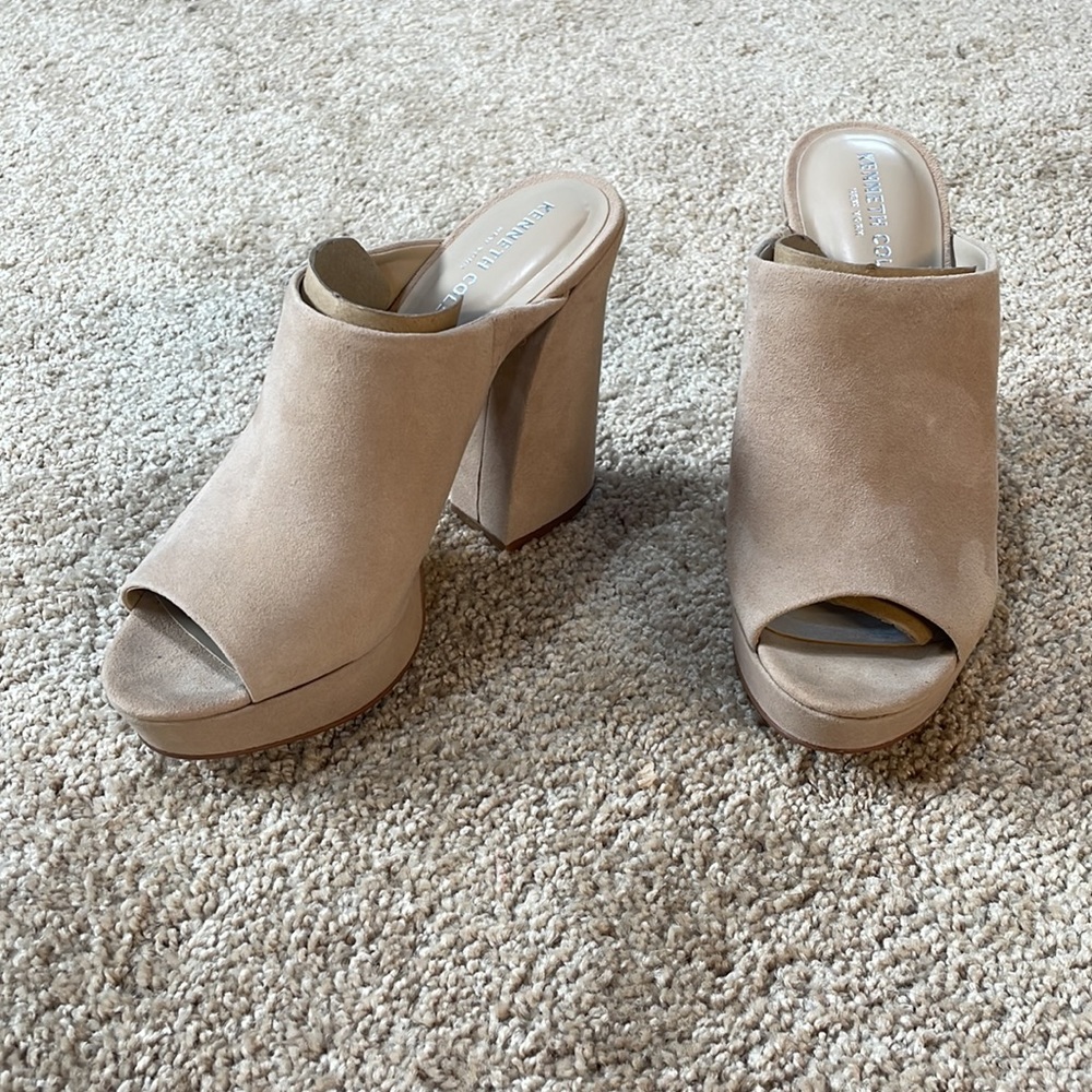 Kenneth Cole Gracen mule beige soft suede 5” chunky heel platform mule 8.5 NWT - Picture 9 of 13